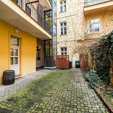Appartement Luxurious Two-bedroom In The Old Town Prague
