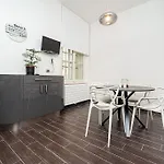 Διαμέρισμα Luxurious Two-bedroom In The Old Town Πράγα