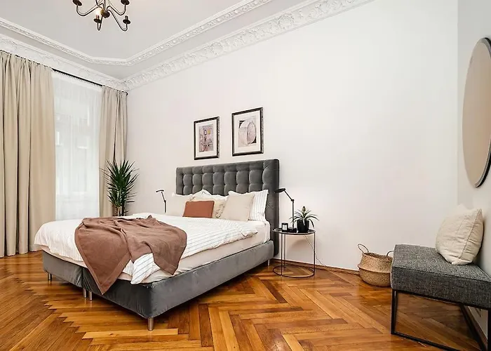 Luxurious Two-bedroom In The Old Town * פראג