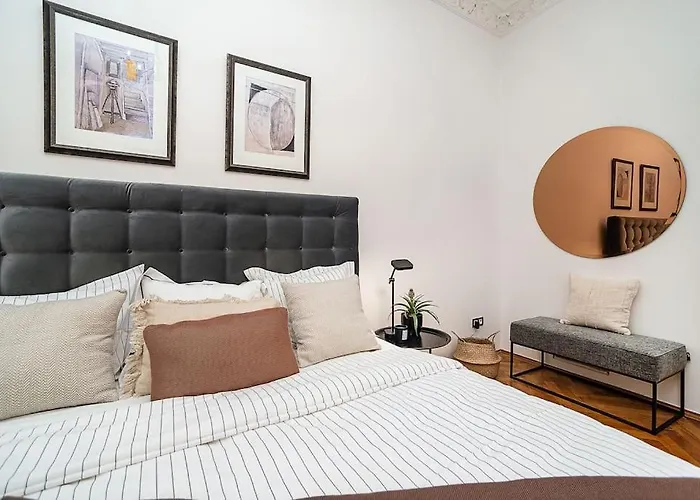 דירה Luxurious Two-bedroom In The Old Town *