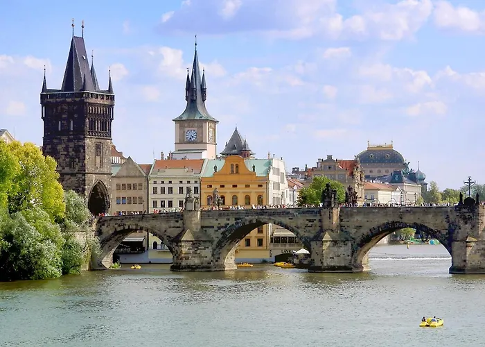 Luxurious Two-bedroom In The Old Town