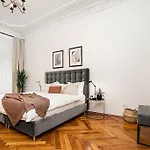 Luxurious Two-bedroom In The Old Town * Praag