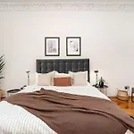 Luxurious Two-bedroom In The Old Town Apartment Prague