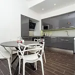 Luxurious Two-bedroom In The Old Town