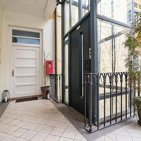 Luxurious Two-bedroom In The Old Town דירה פראג