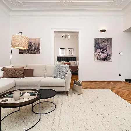 Luxurious Two-bedroom In The Old Town * Прага